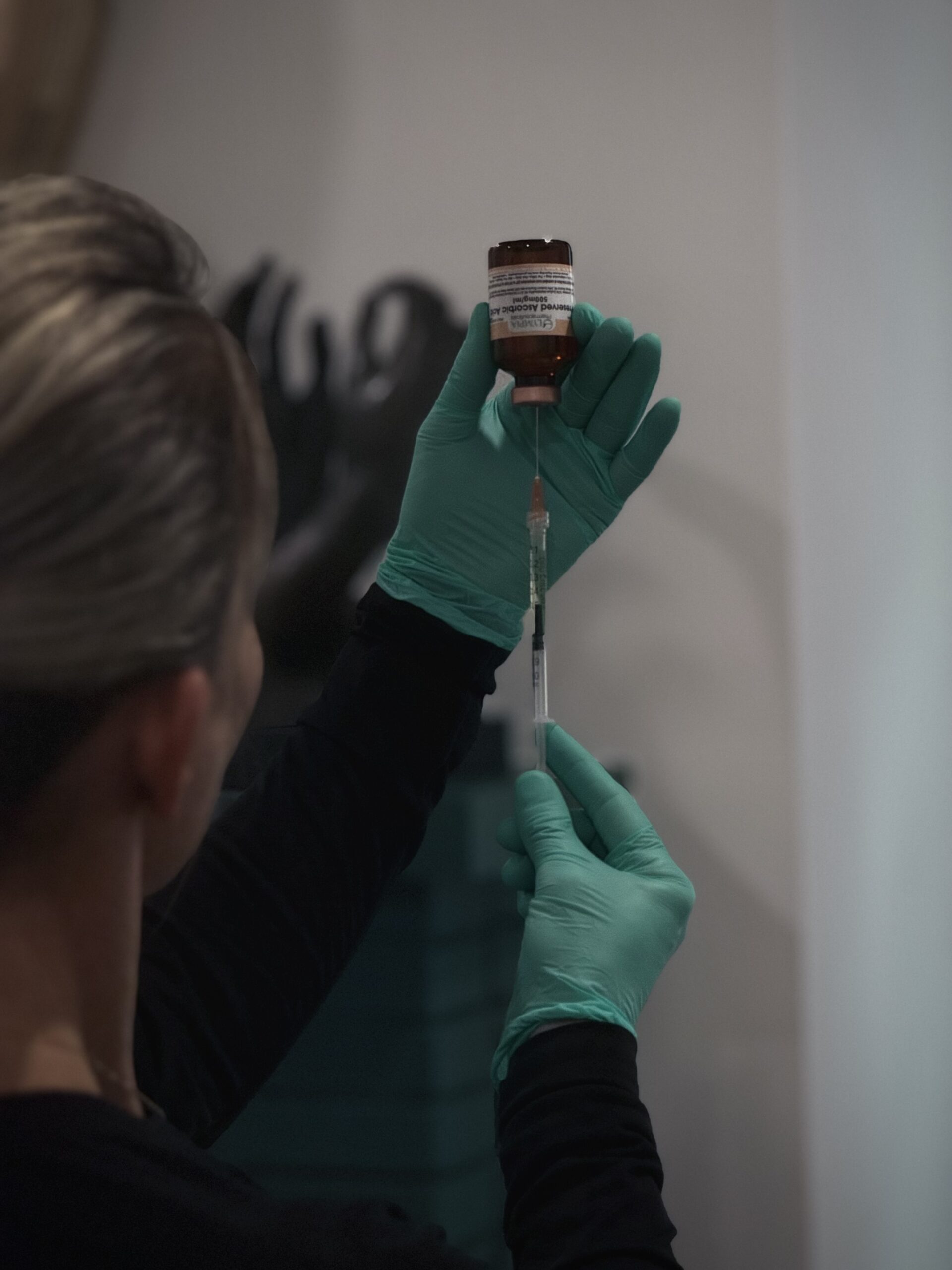 Vitamin C injection ready to dispense